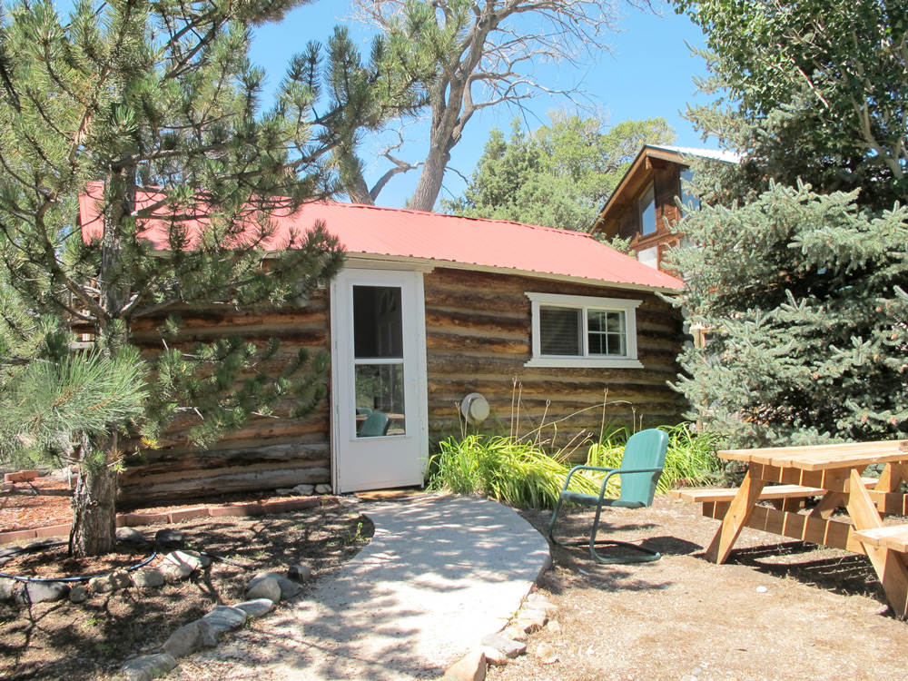 cabin at Questa Lodge